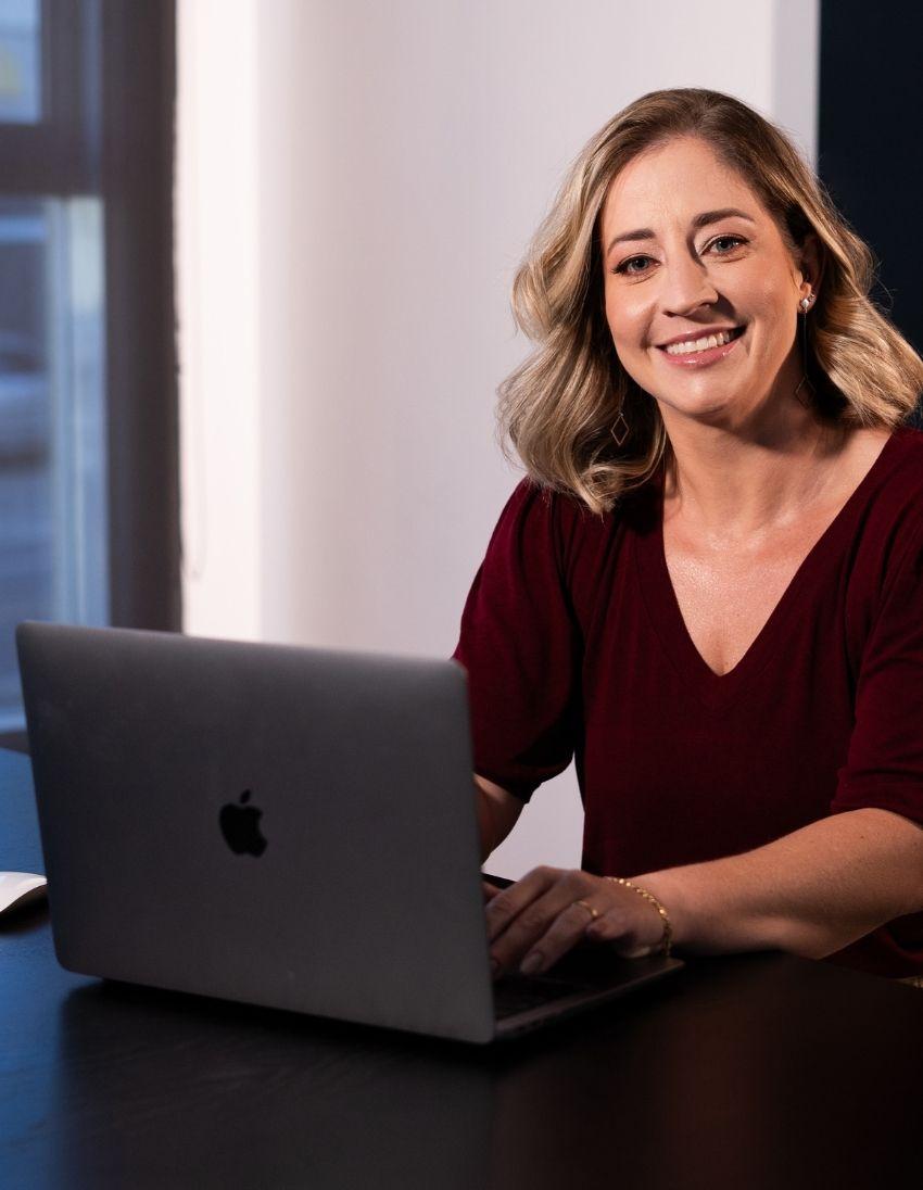 Entre em contato com a Dra. Aline Guzzi