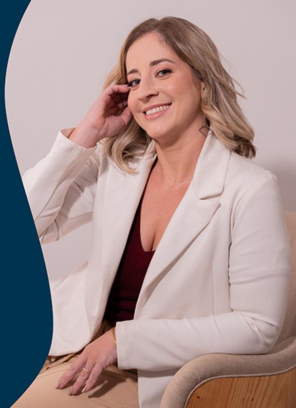 Dra. Aline Guzzi - Mestre em Harmonização Orofacial